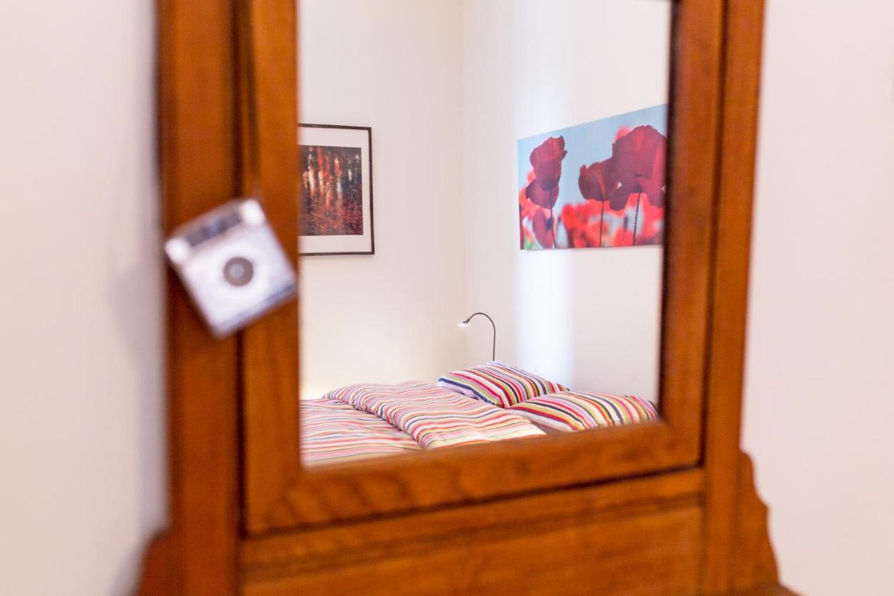 Le 9 Et Demi Bed & Breakfast มอนทรีอัล ภายนอก รูปภาพ