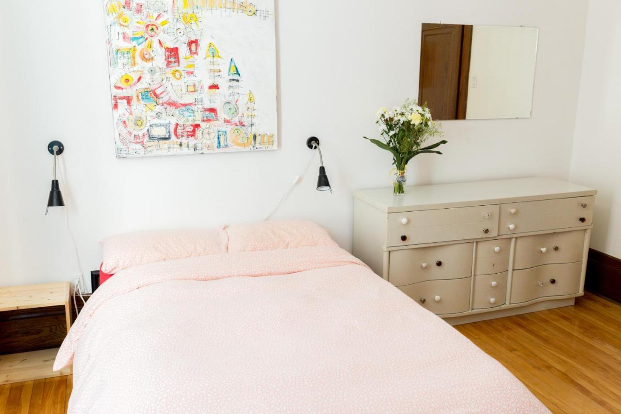 Le 9 Et Demi Bed & Breakfast มอนทรีอัล ภายนอก รูปภาพ